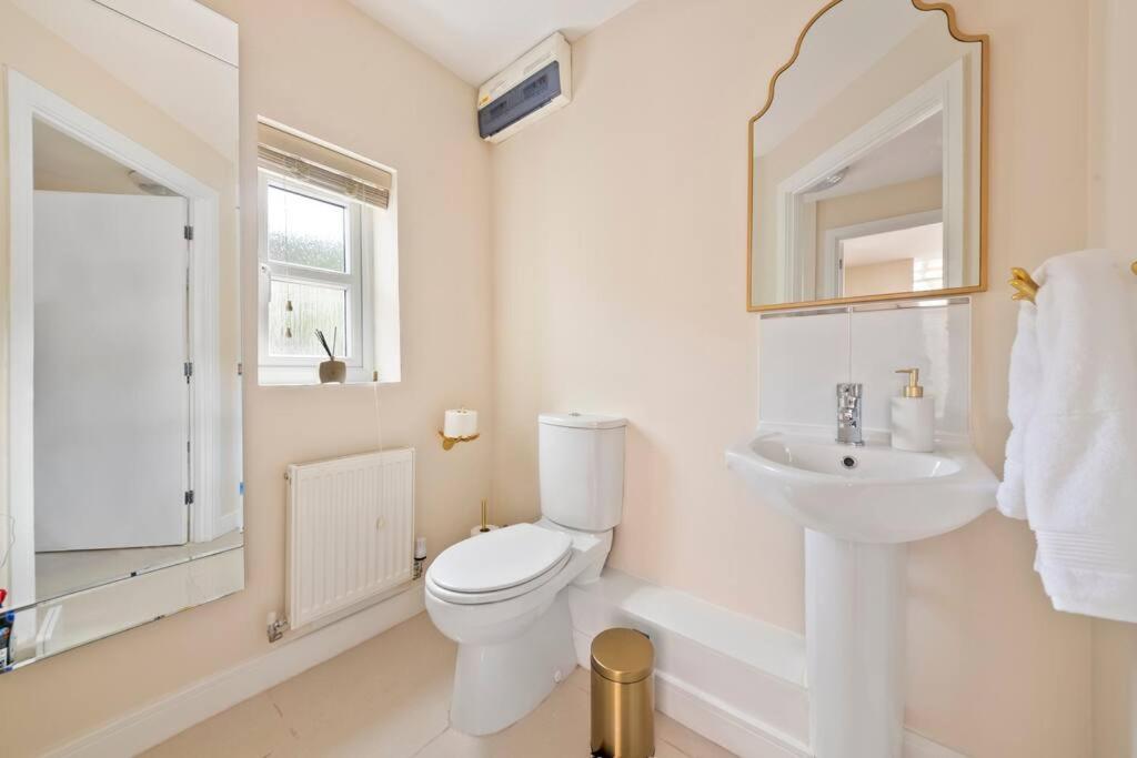 Radiant Retreat Ideal For Legoland, Windsor, & Lhr